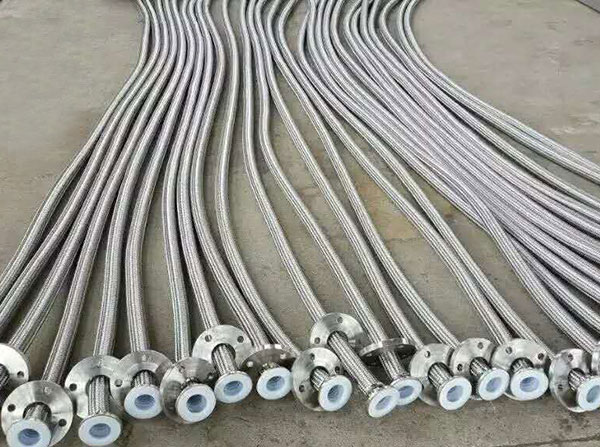 網(wǎng)套四氟軟管