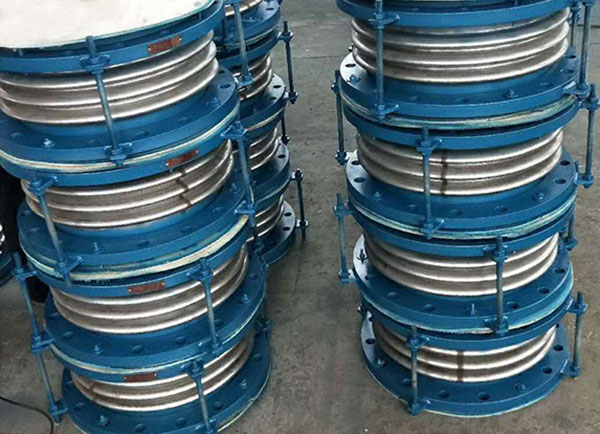 鋼襯四氟膨脹節